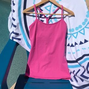 ⭐️Lulu Power Y Tank⭐️